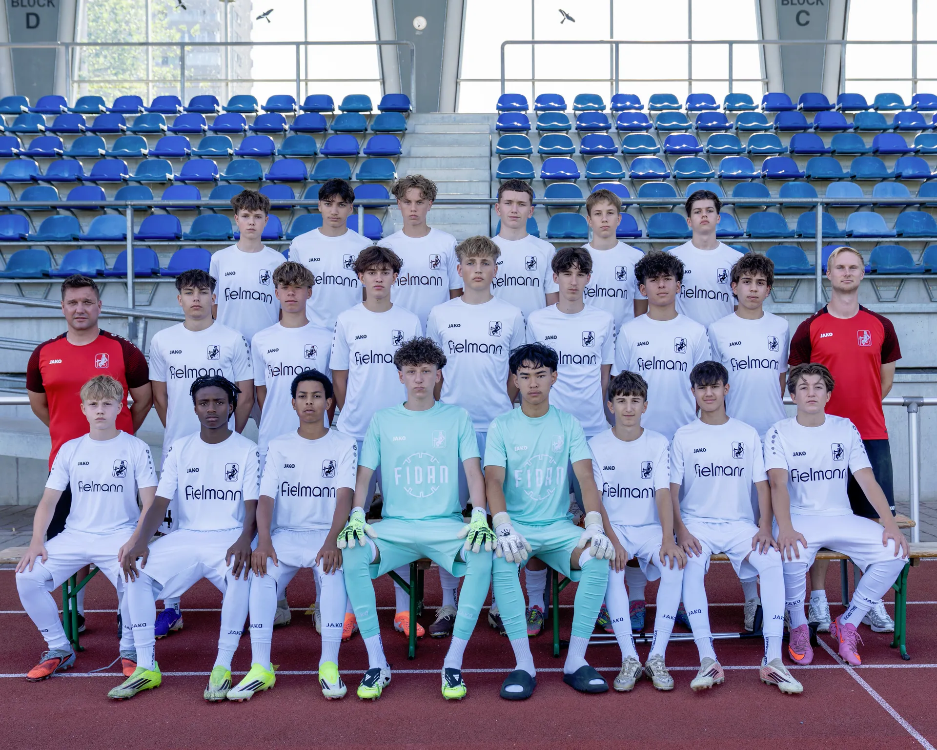 Mannschaftsfoto TSV Schwaben Augsburg U16