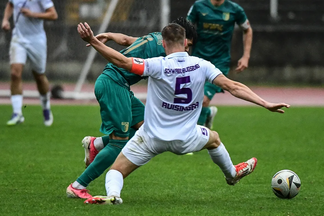 Foto zum Newsartikel Bittere Derby-Niederlage: Schwabenritter unterliegen dem FCA