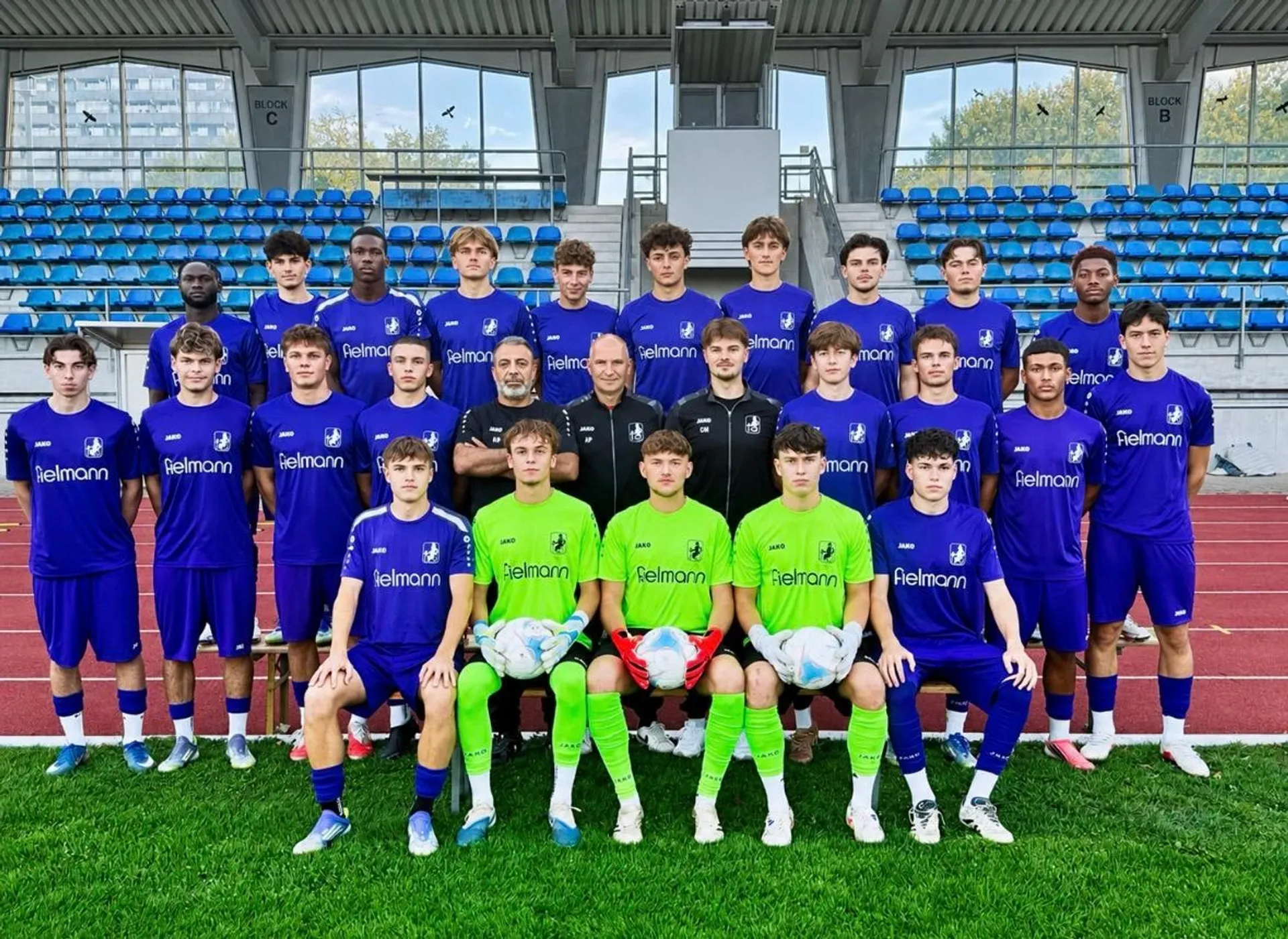 Mannschaftsfoto TSV Schwaben Augsburg U19